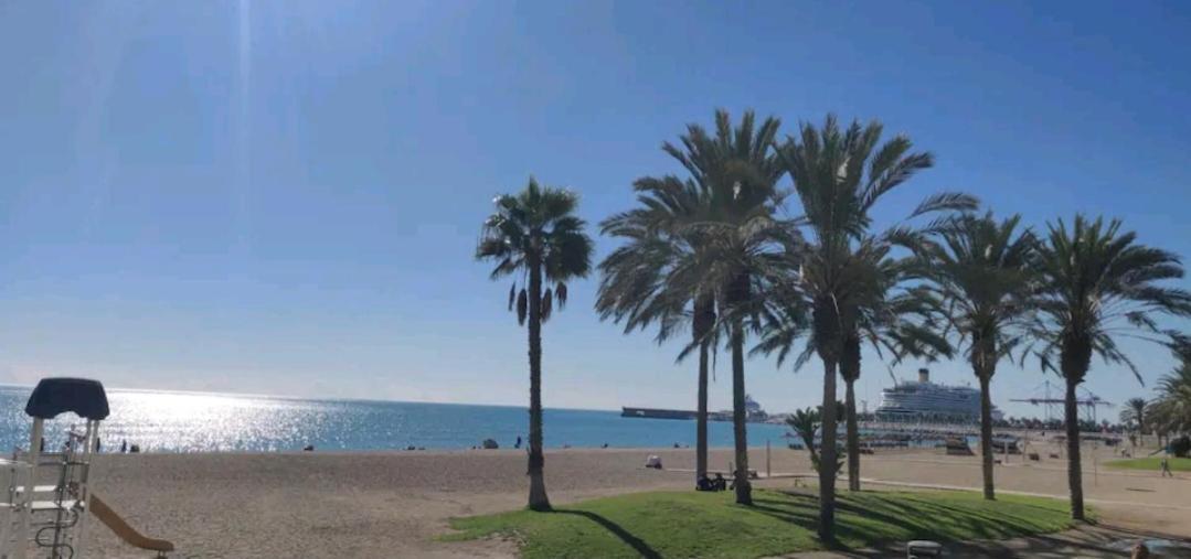 Beach Studio Apartment Playa Malagueta Málaga Extérieur photo